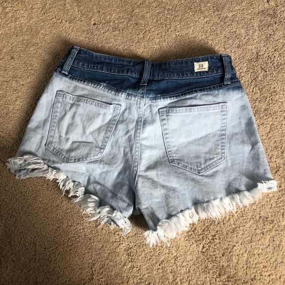Tie dye ombré denim shorts - Picture 3 of 4